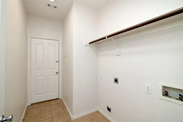 $2,150 | 13221 Poppy Hill Lane, Fort Worth, TX 76244