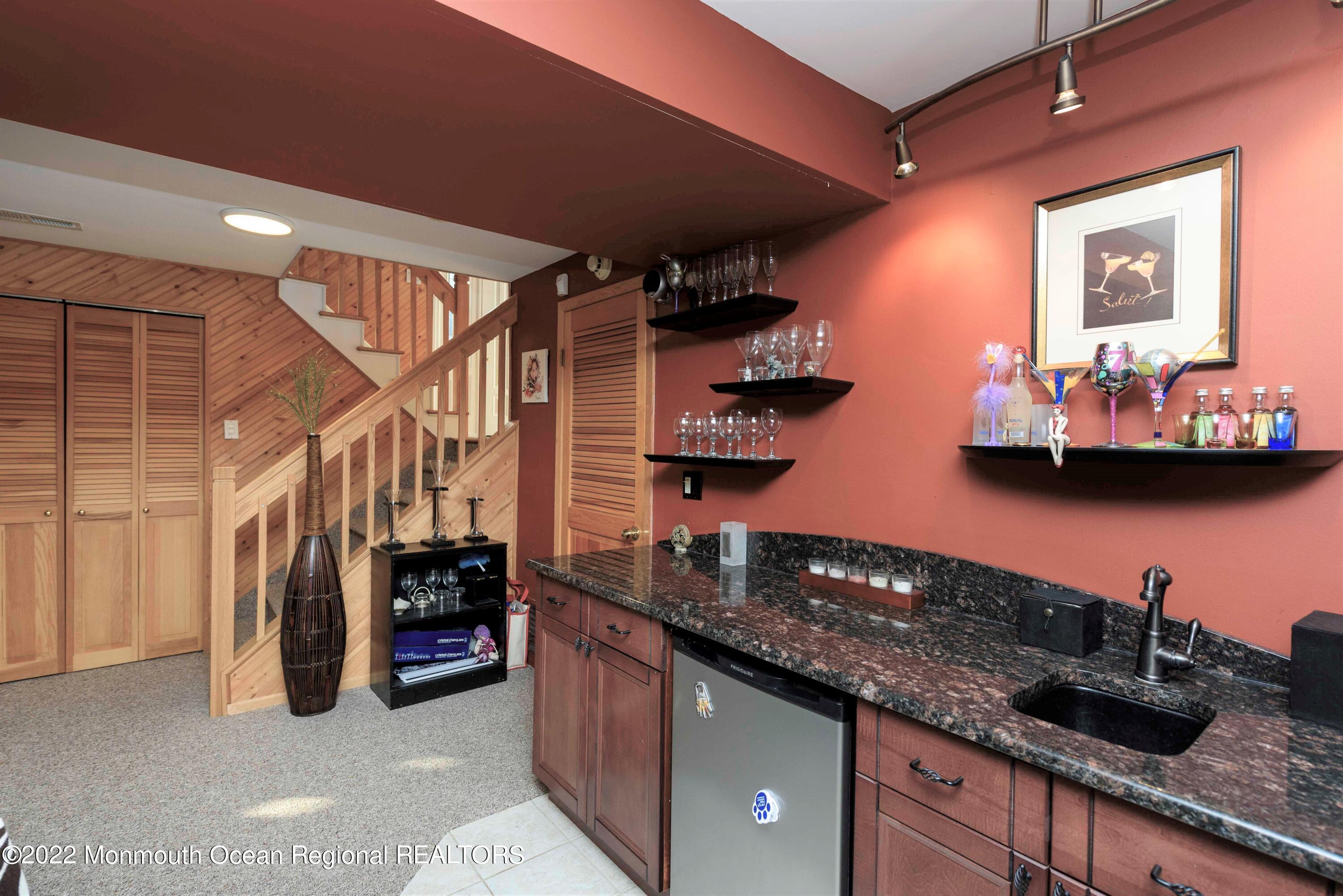 41 Buttonwood Road Middletown, NJ 07748 - Photo 15 of 29 Family Room Bar Area