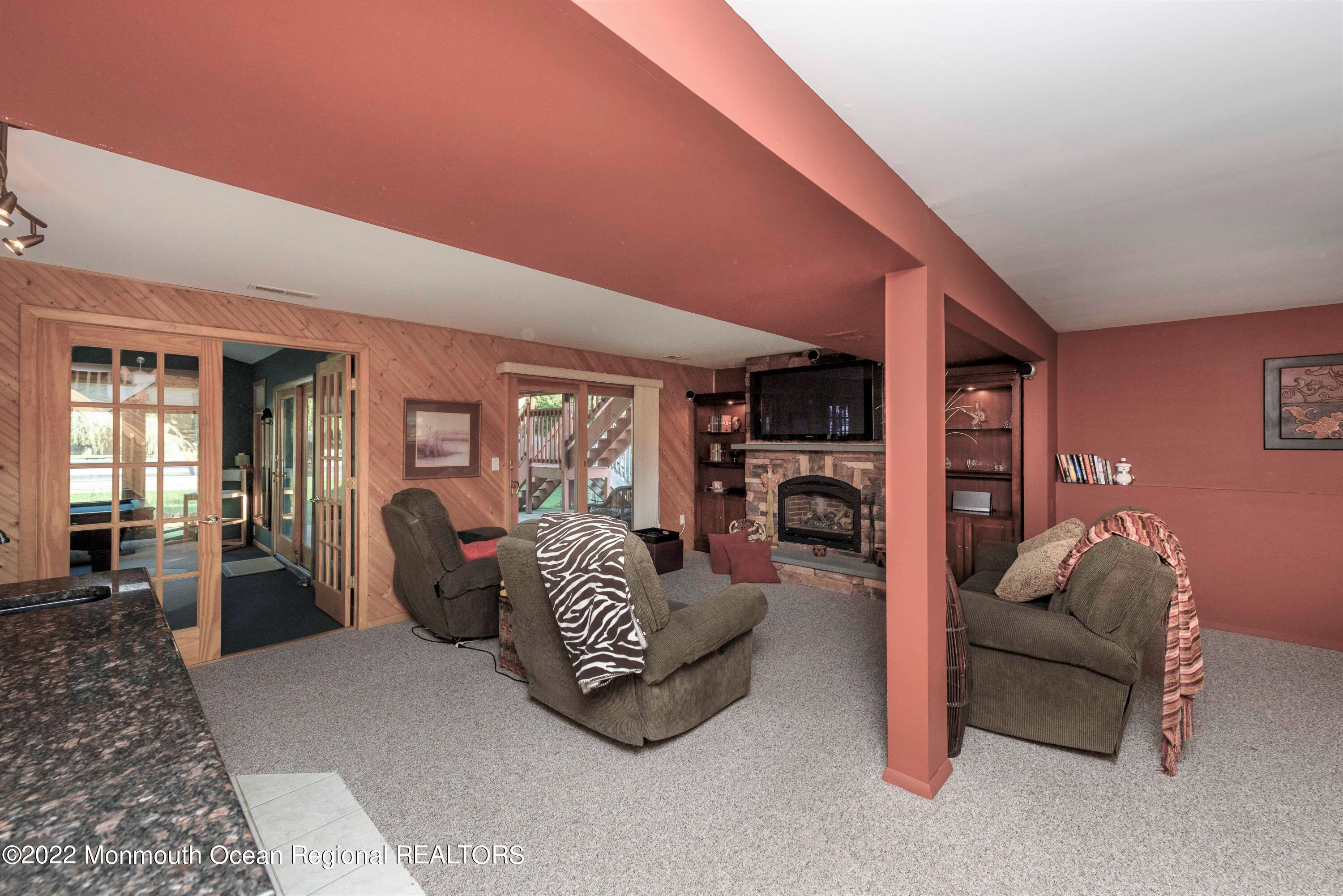 41 Buttonwood Road Middletown, NJ 07748 - Photo 16 of 29 Family Room2