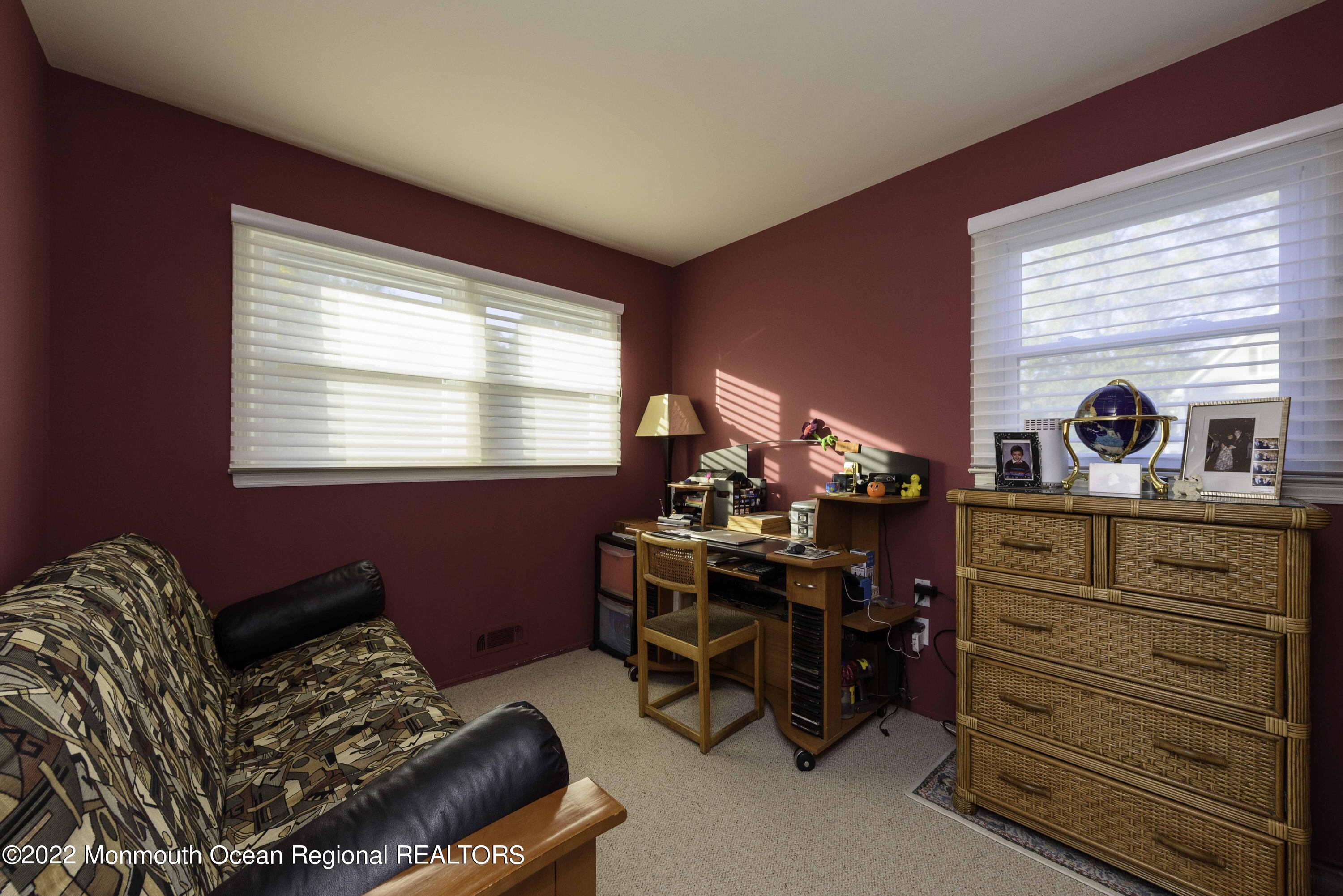 41 Buttonwood Road Middletown, NJ 07748 - Photo 23 of 29 41 Buttonwood-04