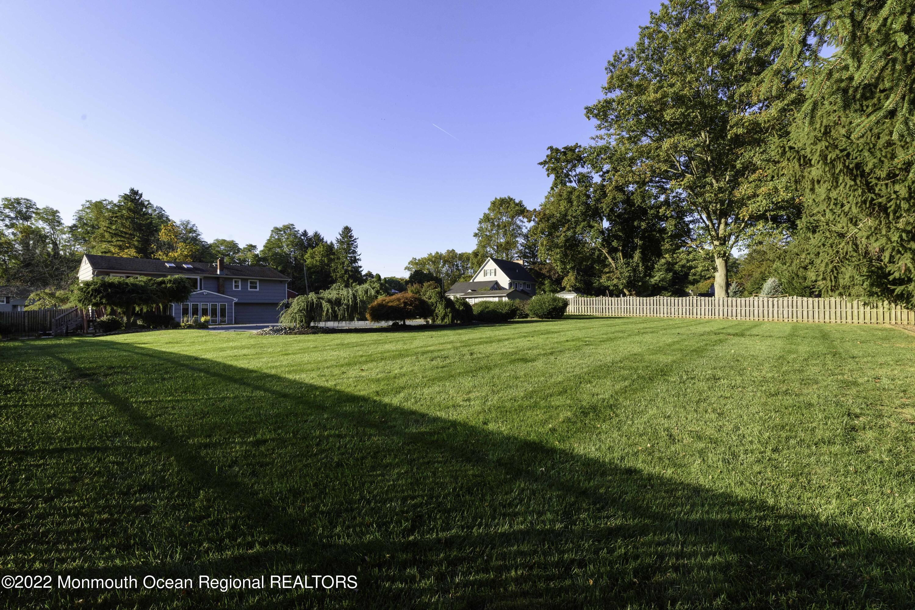 41 Buttonwood Road Middletown, NJ 07748 - Photo 27 of 29 Private Yard