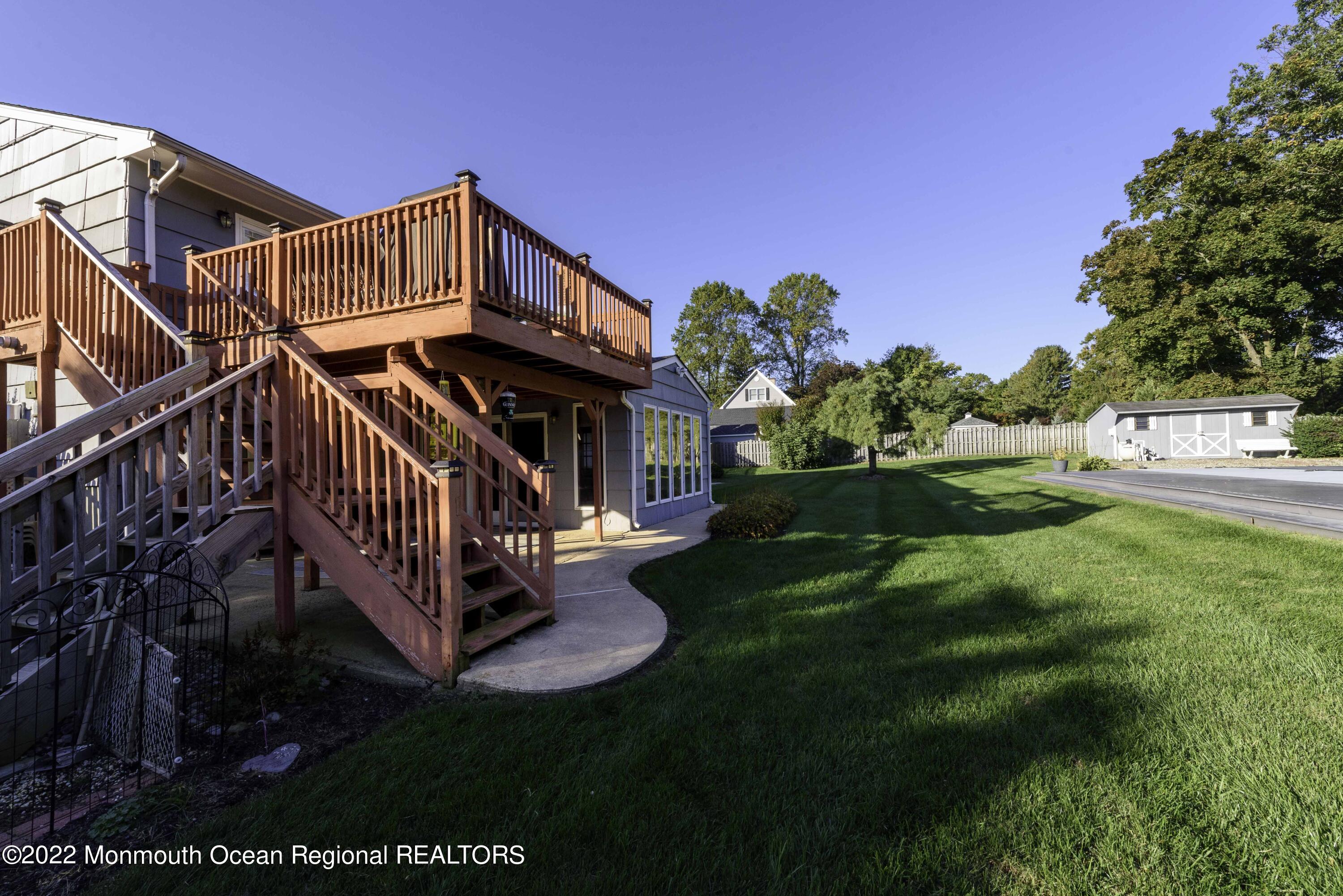 41 Buttonwood Road Middletown, NJ 07748 - Photo 4 of 29 41 Buttonwood-40