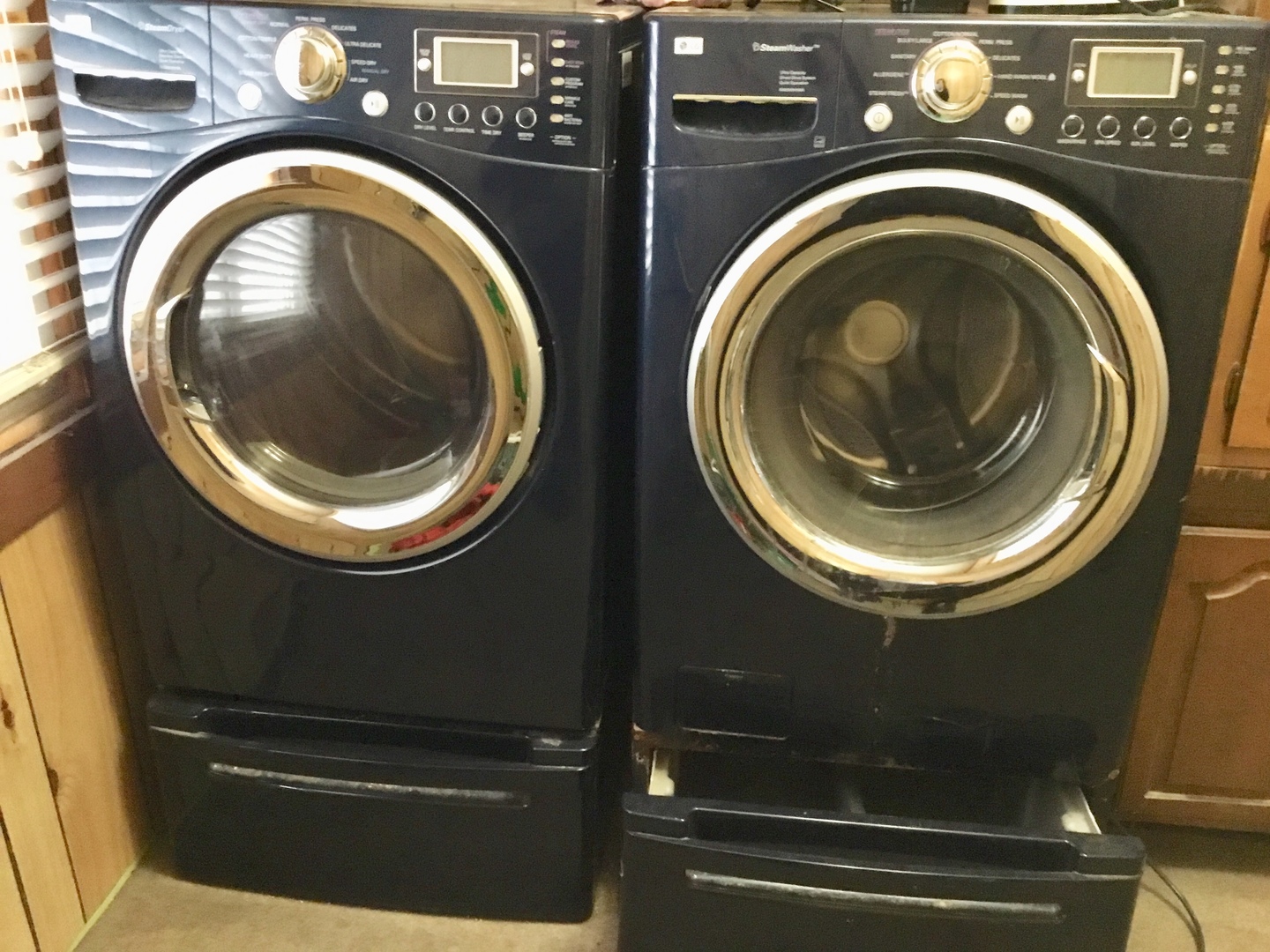 311 Allanson Road Mundelein, IL 60060 - Photo 8 of 19 a close up view of washer and dryer