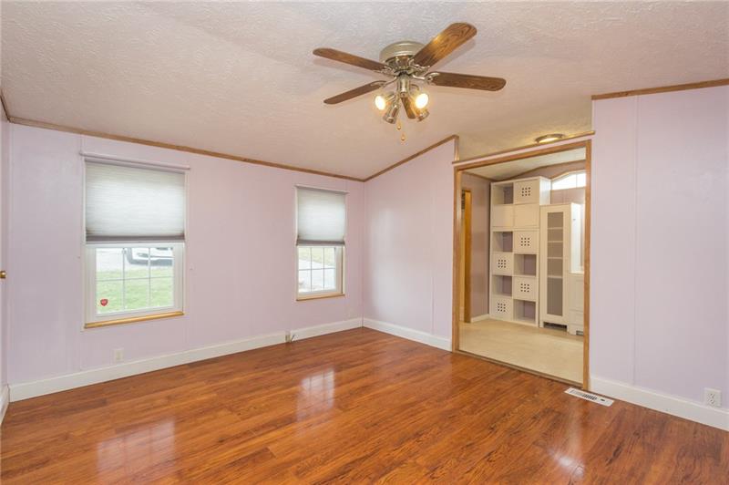134 Mowry Road Monaca, PA 15061 - Photo 11 of 16 Gallery Image 11