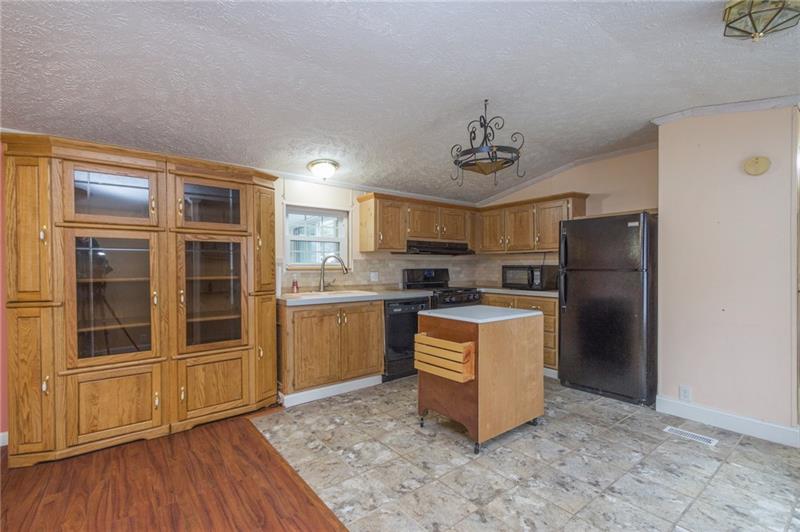 134 Mowry Road Monaca, PA 15061 - Photo 8 of 16 Gallery Image 8