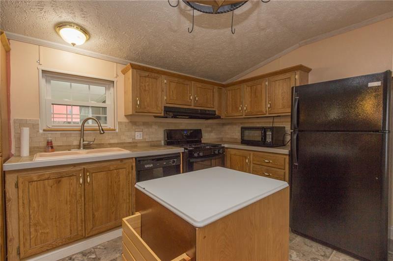 134 Mowry Road Monaca, PA 15061 - Photo 10 of 16 Gallery Image 10
