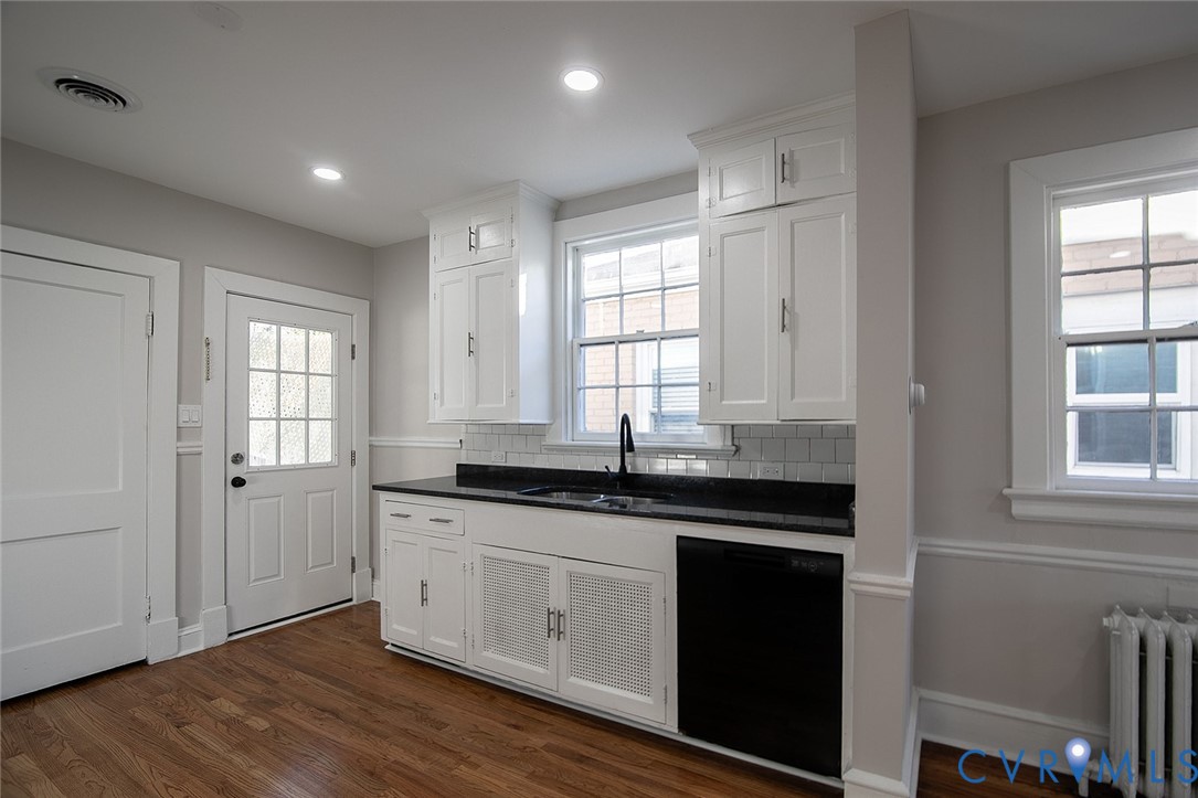 1306 Overbrook Road Richmond, VA 23220 - Photo 8 of 29
