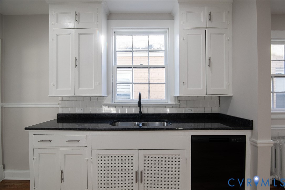 1306 Overbrook Road Richmond, VA 23220 - Photo 9 of 29