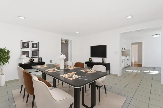 $2,900 | 3506 Lonnquist Drive, Franklin Park, IL 60131