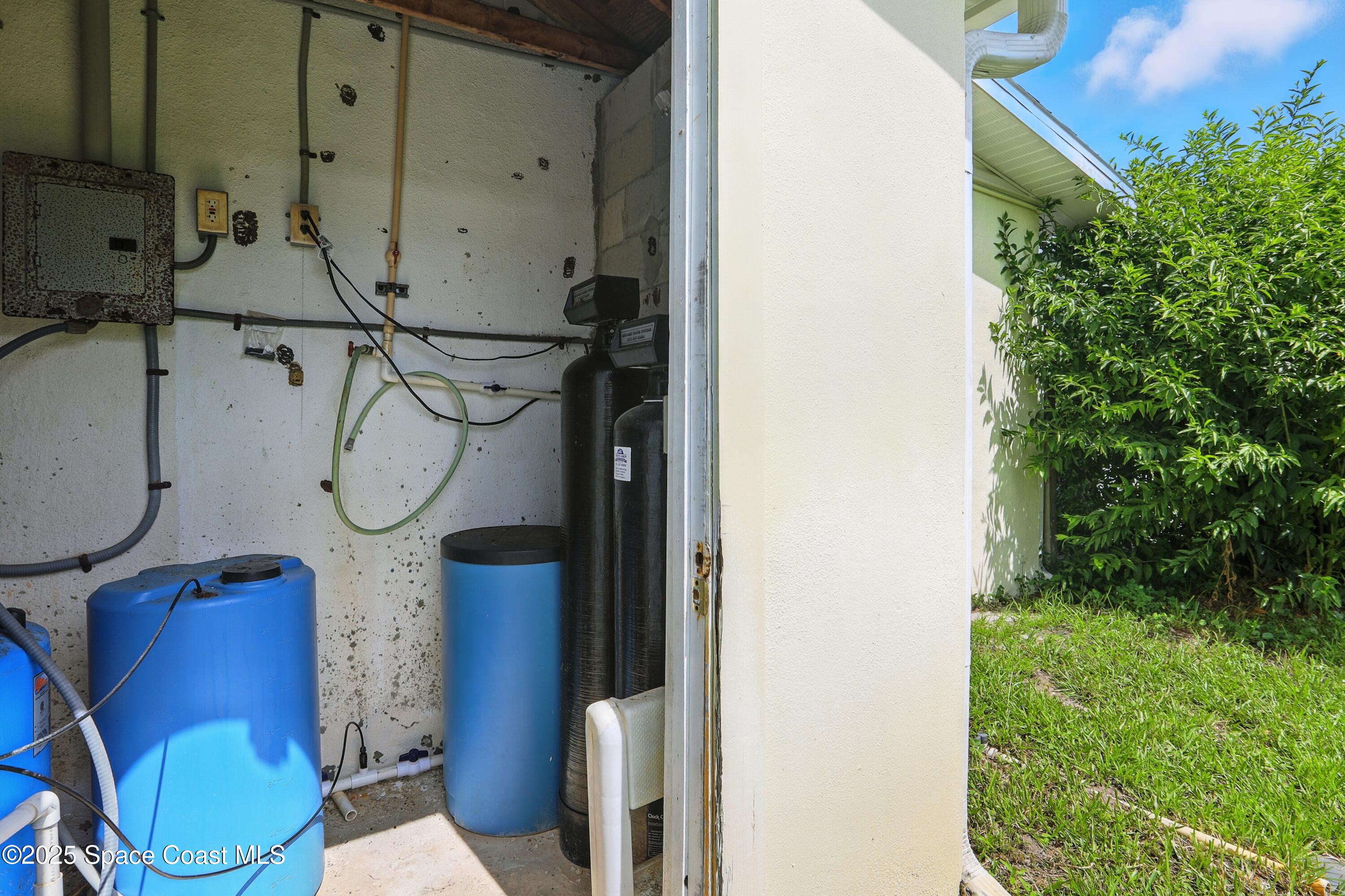 3929 Burkholm Road Mims, FL 32754 - Photo 47 of 51 5x8 Concrete Structure