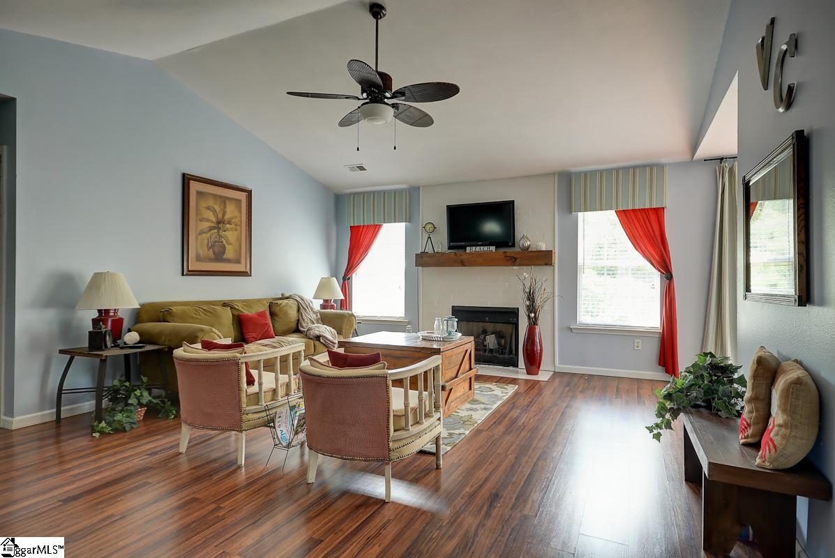 503 Gravley Road Greer, SC 29651 - Photo 5 of 23 Gallery Image 5