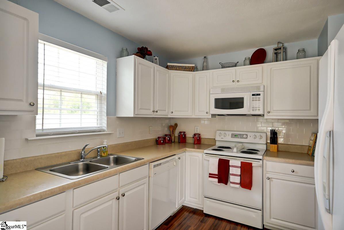 503 Gravley Road Greer, SC 29651 - Photo 7 of 23 Gallery Image 7