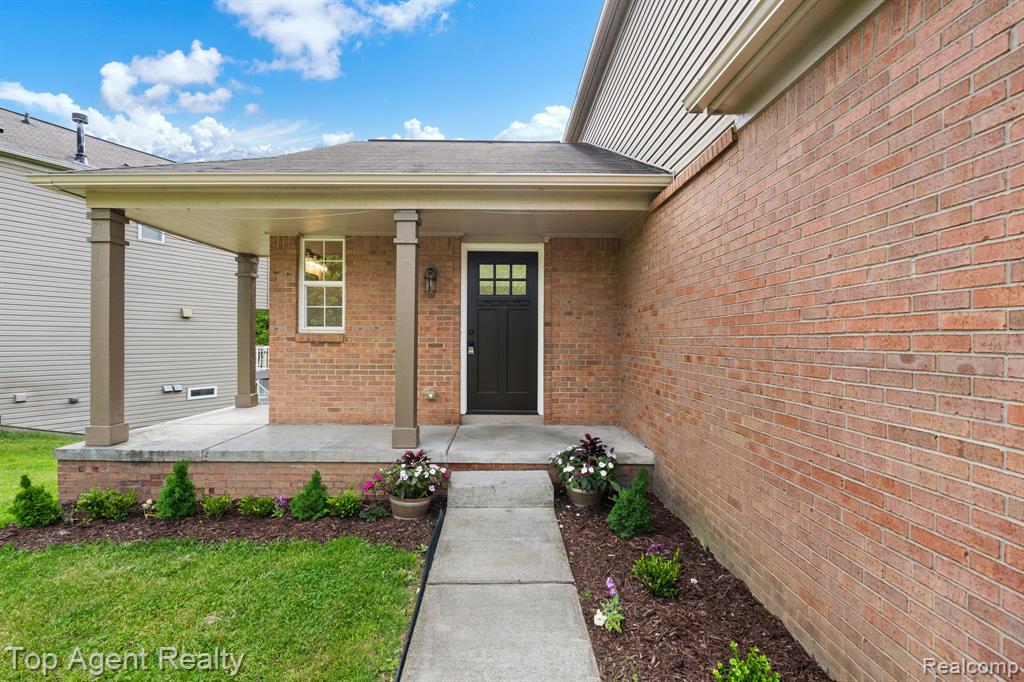 907 Deer Valley Road Holly, MI 48442 - Photo 41 of 44