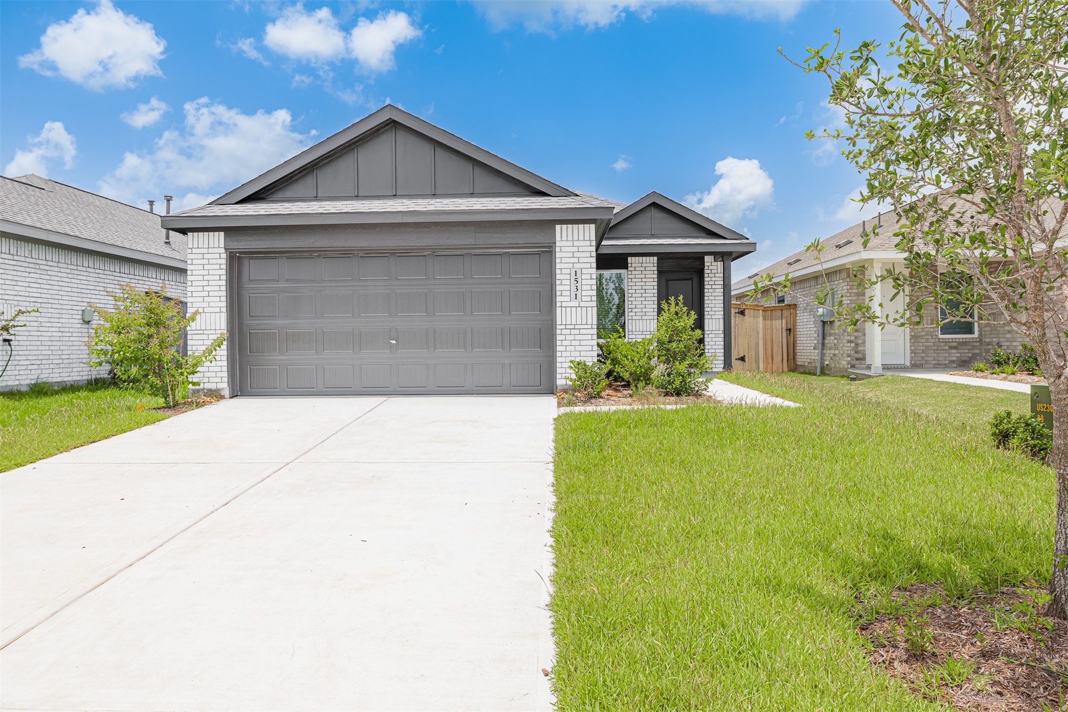 1531 Gentle Wind Court Angleton, TX 77515 - Photo 13 of 15 WELCOME HOME!