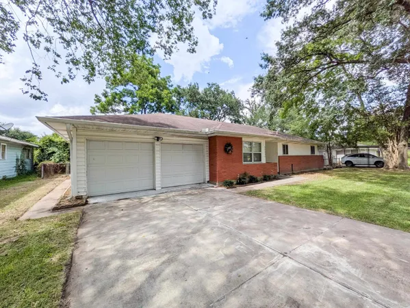 $1,795 | 5040 Raleigh Drive, Beaumont, TX 77706