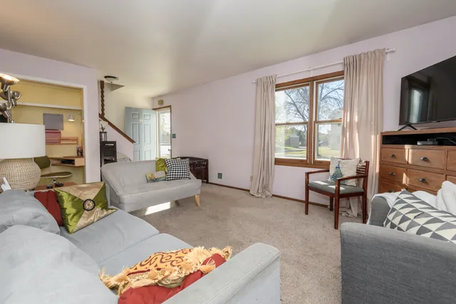 $225,000 | 1337 Camden Way, Unit 2, Waukesha, WI 53186