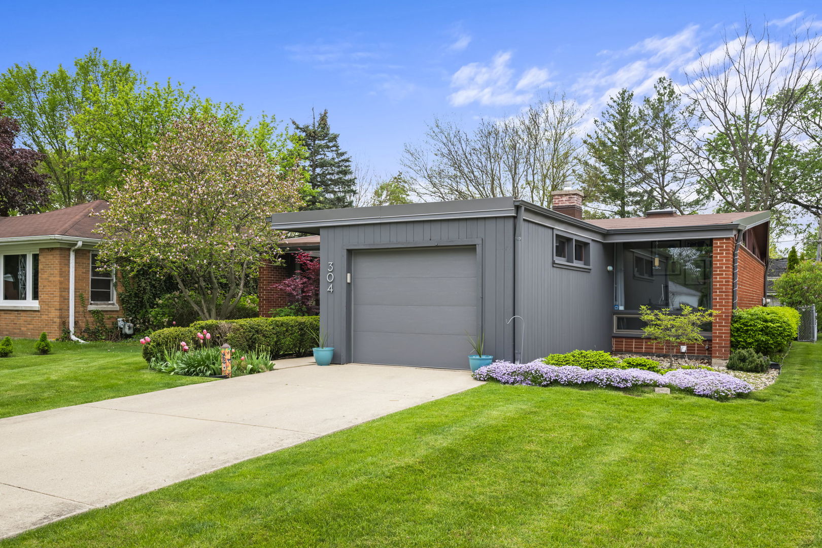 304 South Mt Prospect Road Des Plaines, IL 60016 - Photo 32 of 36 Gallery Image 32