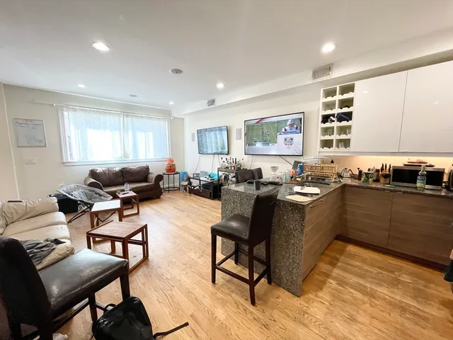 $7,500 | 275 Dorchester Street, Unit STREET, Boston, MA 02127