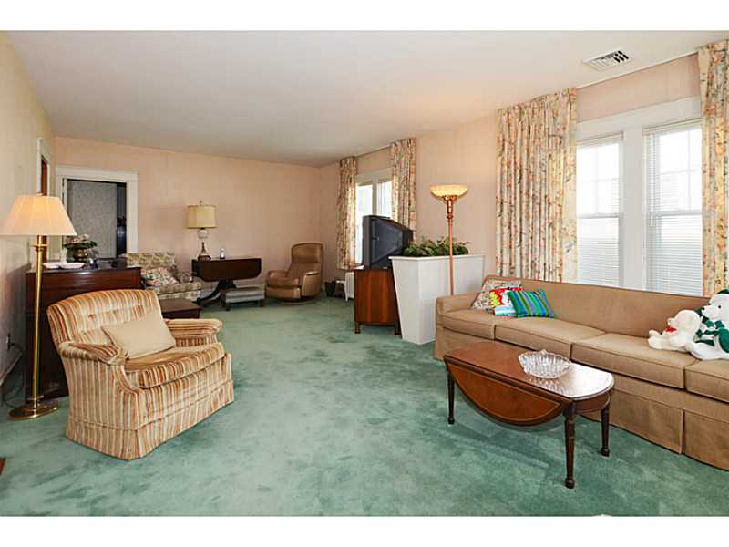 36 Almy Street Newport, RI 02840 - Photo 15 of 25 Living Room.