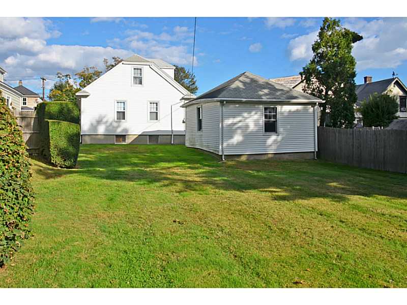 36 Almy Street Newport, RI 02840 - Photo 3 of 25 Exterior Back.