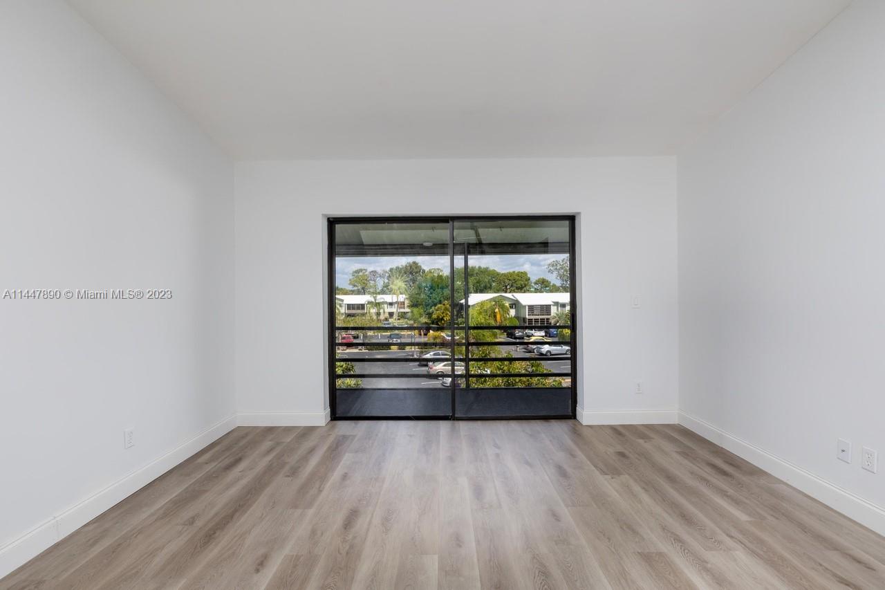 800 Northwest Fork Road, Unit 1013PENTHOUSE Stuart, FL 34994 - Photo 11 of 49 Gallery Image 11