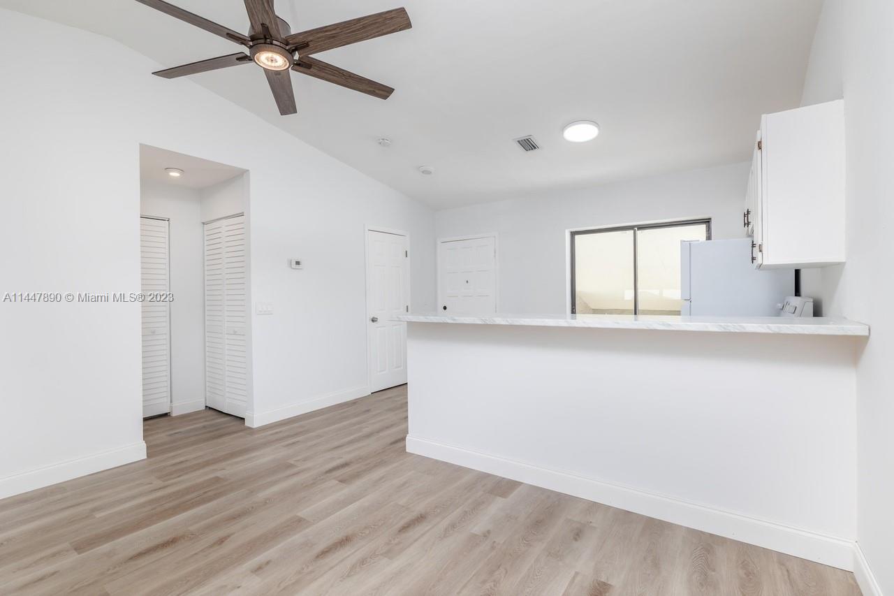 800 Northwest Fork Road, Unit 1013PENTHOUSE Stuart, FL 34994 - Photo 8 of 49 Gallery Image 8