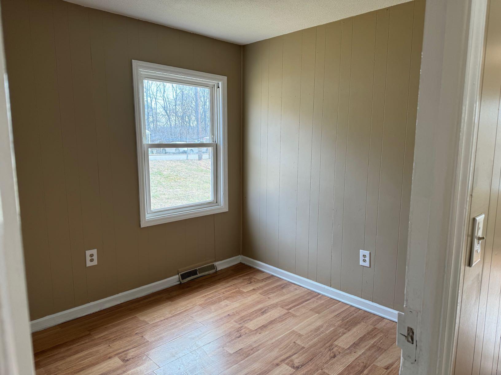 1306 Roundabout Road Martinsville, VA 24112 - Photo 9 of 10 F3D874DE-E1AE-4F85-B961-FCD3E20B9F37