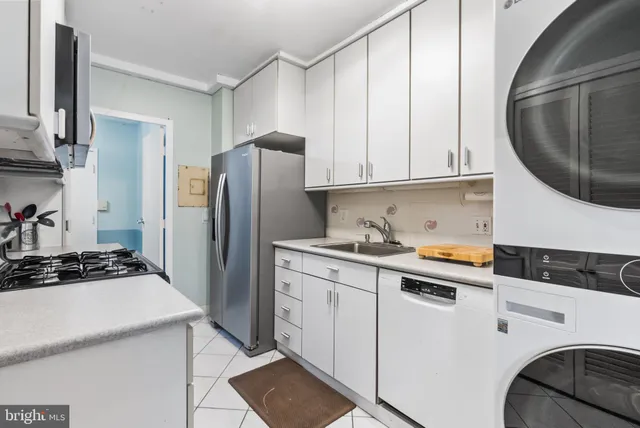 $199,900 | 7900 Old York Road, Unit 303B, Elkins Park, PA 19027