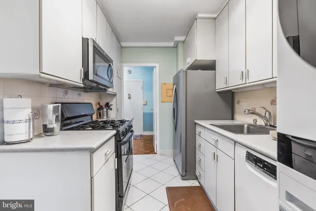 $199,900 | 7900 Old York Road, Unit 303B, Elkins Park, PA 19027