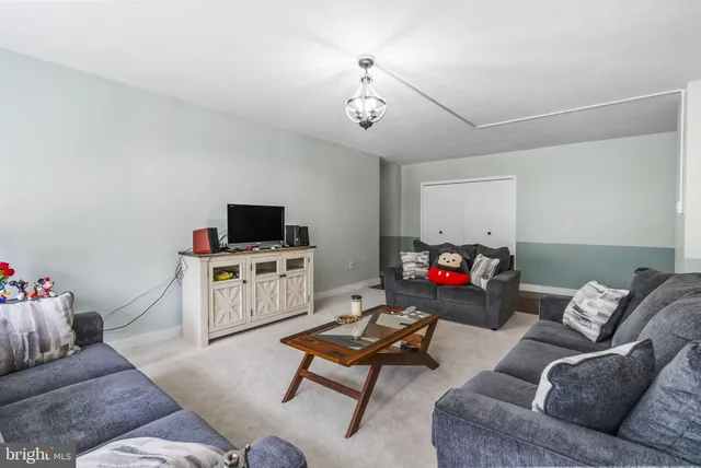 $199,900 | 7900 Old York Road, Unit 303B, Elkins Park, PA 19027