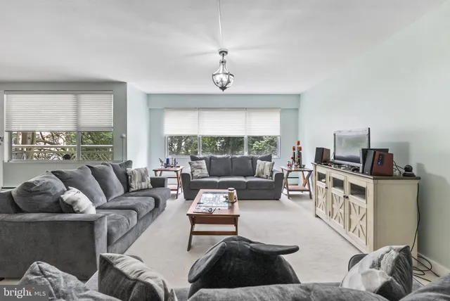 $199,900 | 7900 Old York Road, Unit 303B, Elkins Park, PA 19027