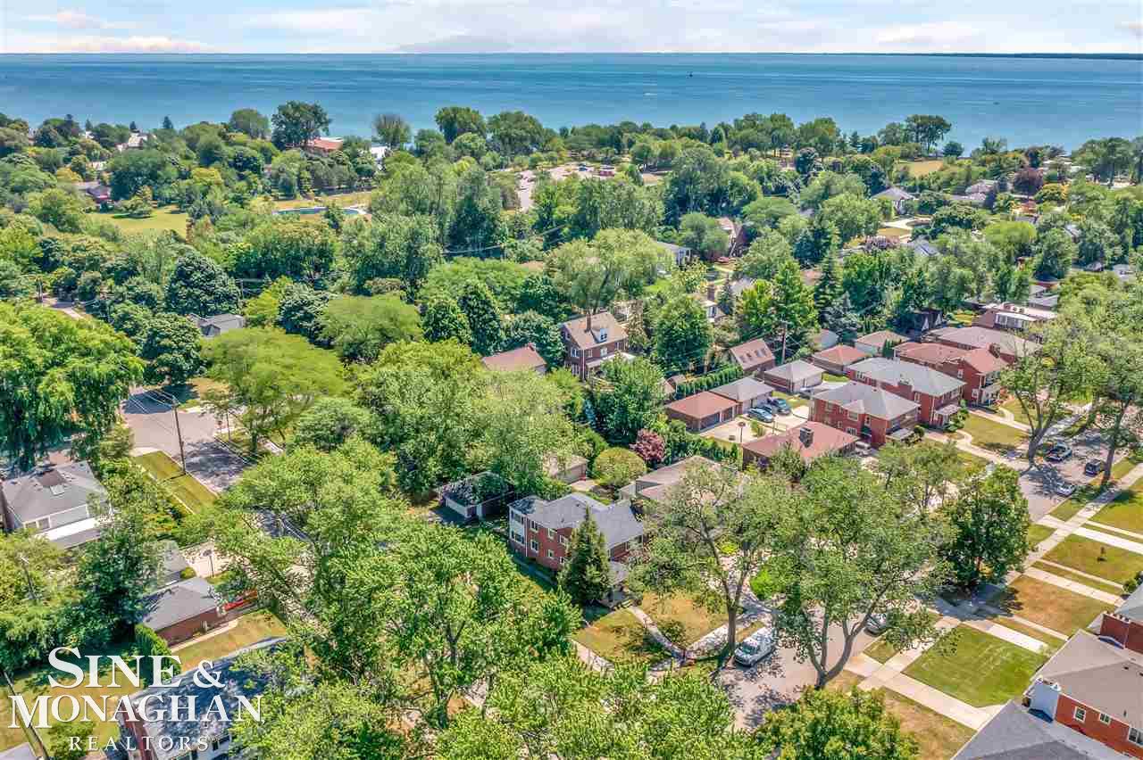 798 Harcourt Road Grosse Pointe, MI 48230 - Photo 21 of 32
