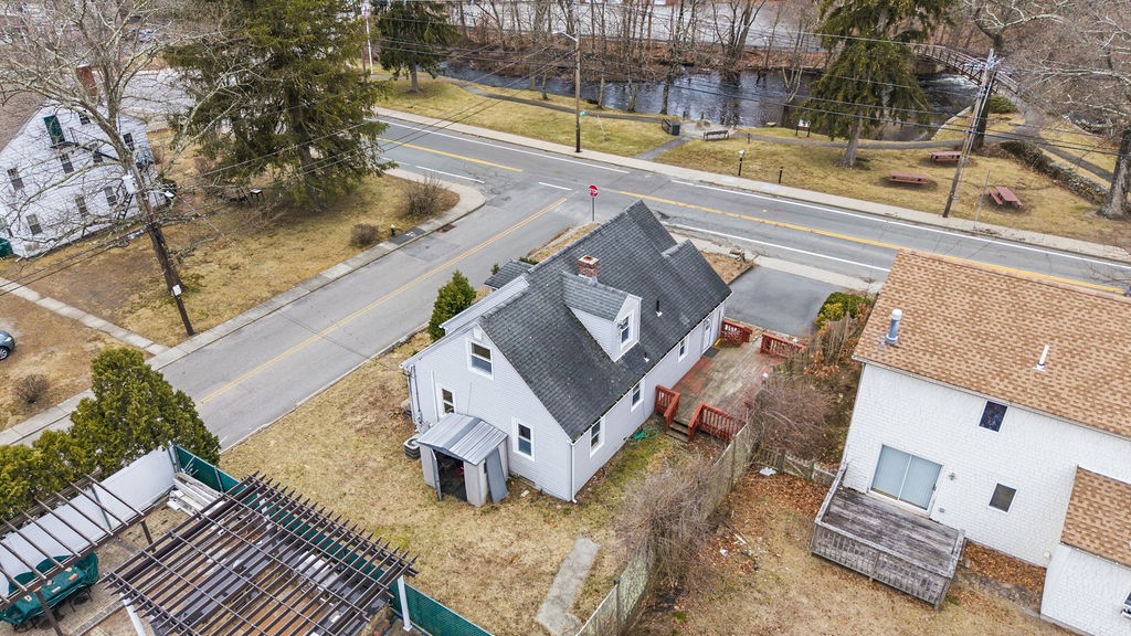 2 Whitman Street Smithfield, RI 02917 - Photo 6 of 29