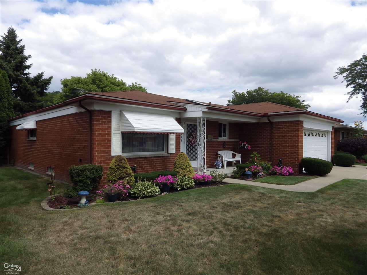 1929 Common Road Warren, MI 48092 - Photo 4 of 21