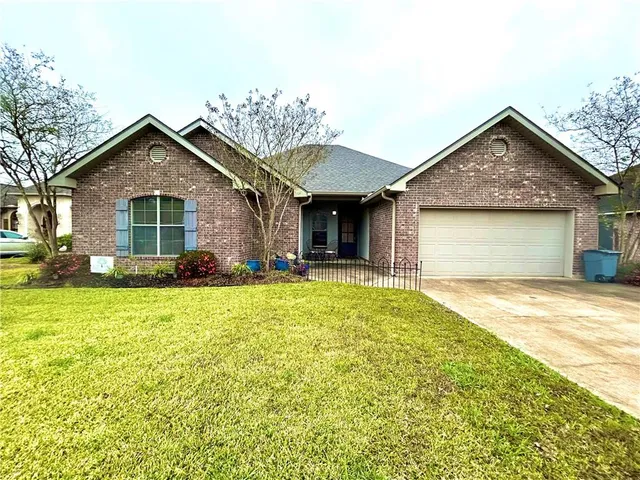 $325,000 | 6005 Toria Drive, Alexandria, LA 71303