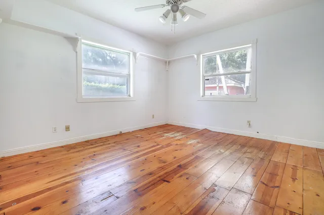 a view of a house with entertaining space