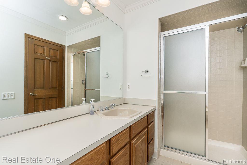4892 Rivers Edge Drive Troy, MI 48098 - Photo 26 of 58
