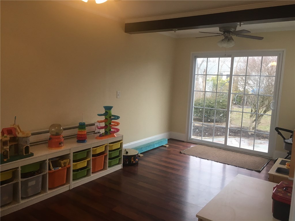 122 Kiwanee Road Warwick, RI 02888 - Photo 10 of 17