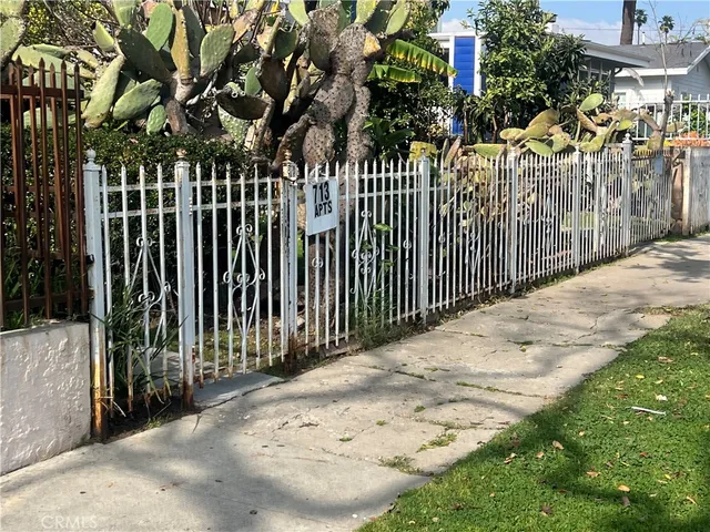 $1,015,000 | 713 South Flower Street, Inglewood, CA 90301