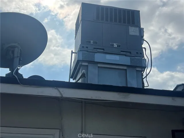 $1,015,000 | 713 South Flower Street, Inglewood, CA 90301