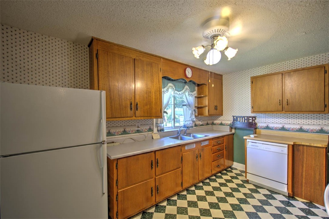 2520 South Esther Avenue Decatur, IL 62521 - Photo 8 of 30