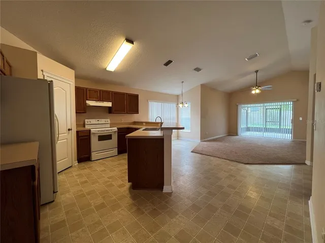 $2,500 | 7531 Oxford Garden Circle, Apollo Beach, FL 33572