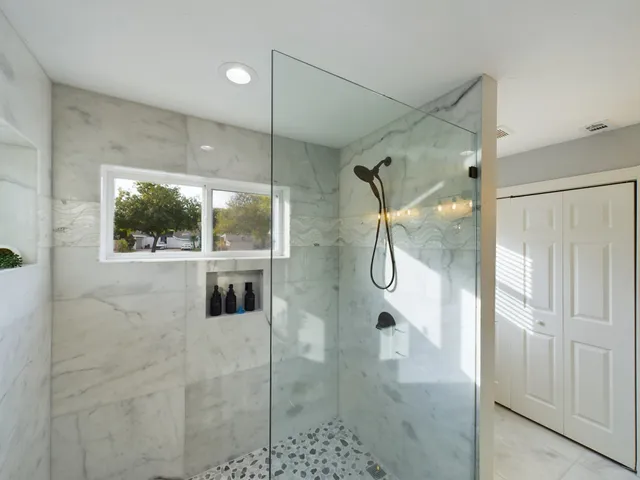 $10,000 | 7702 Antoine Drive, Houston, TX 77088