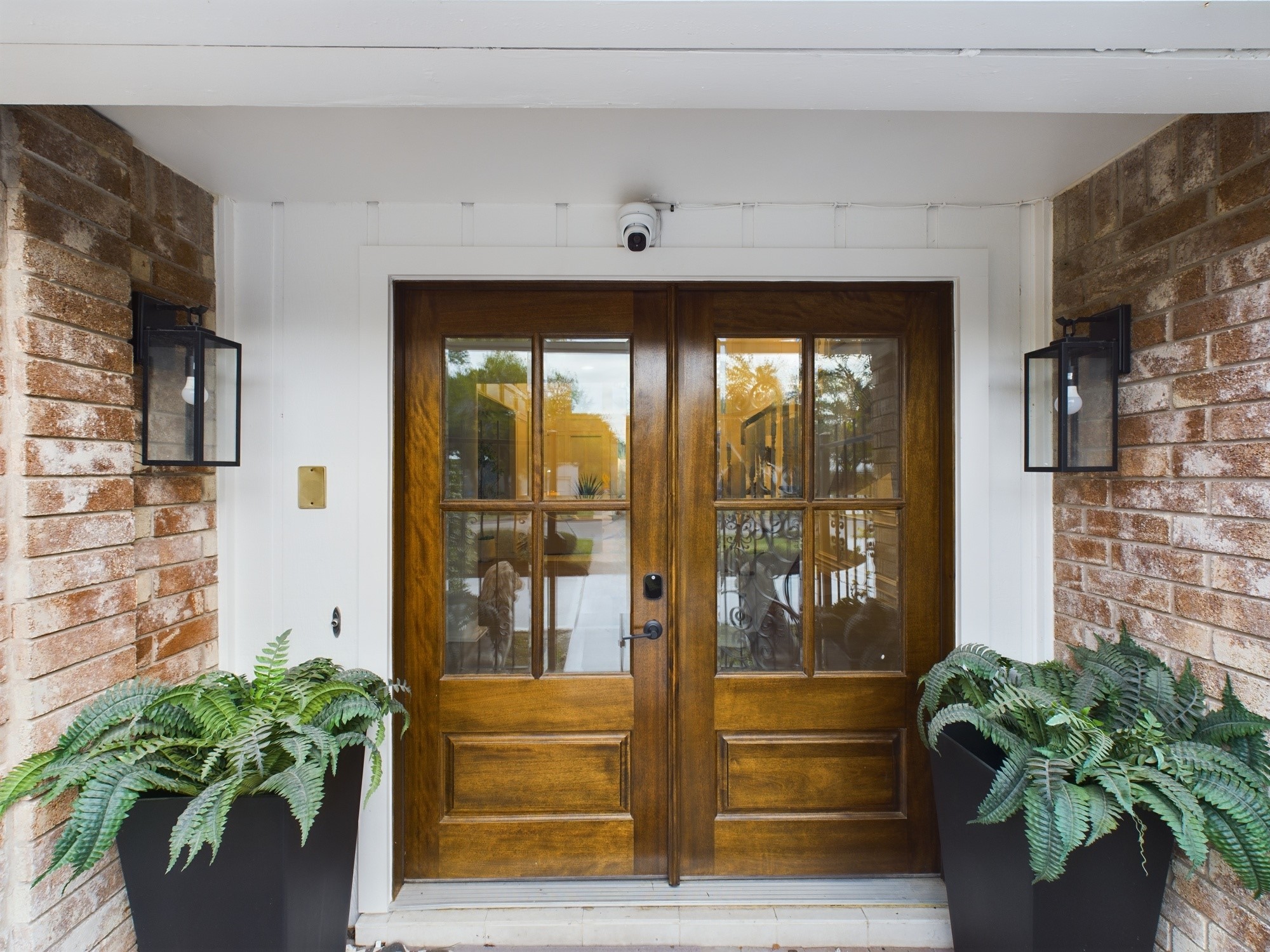 7702 Antoine Drive Houston, TX 77088 - Photo 4 of 50 Porch with French Door and Keyless Entry