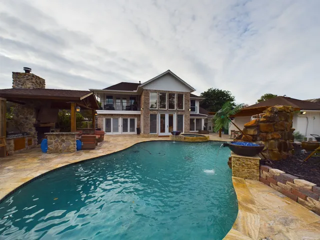$10,000 | 7702 Antoine Drive, Houston, TX 77088