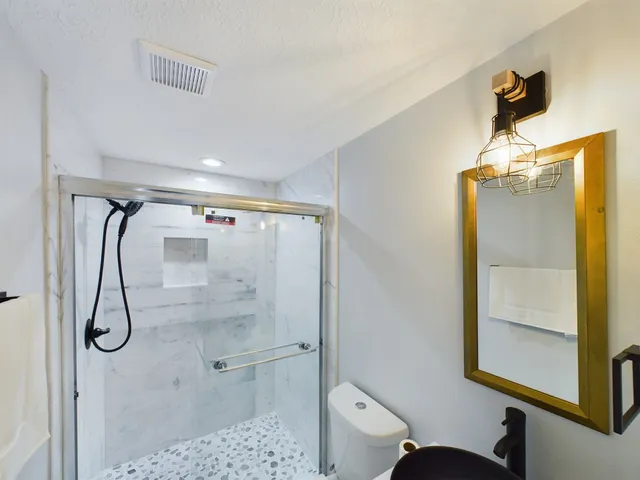 $10,000 | 7702 Antoine Drive, Houston, TX 77088