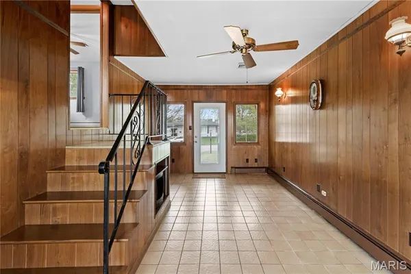 $179,000 | 15 Holly Hill Drive, Alton, IL 62002