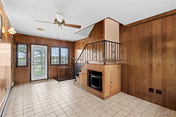 $179,000 | 15 Holly Hill Drive, Alton, IL 62002