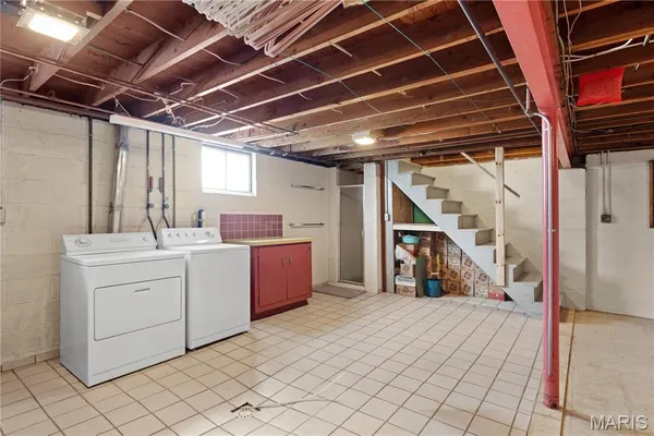 $179,000 | 15 Holly Hill Drive, Alton, IL 62002