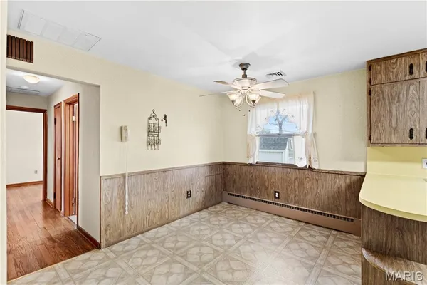 $179,000 | 15 Holly Hill Drive, Alton, IL 62002